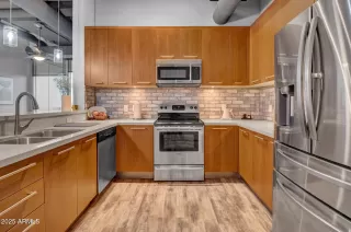 Photo #3: 6837915 Listing