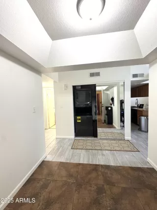 Photo #2: 6838082 Listing