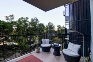 Photo #4: 6838155 Listing