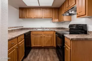 Photo #1: 6838266 Listing