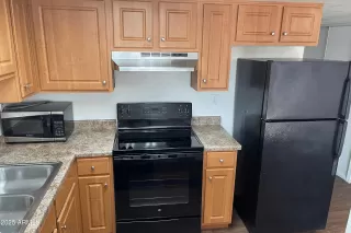 Photo #2: 6838266 Listing