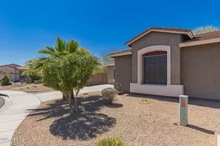 Photo #2: 6838272 Listing