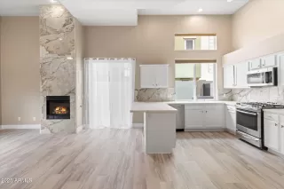 Photo #2: 6838287 Listing 