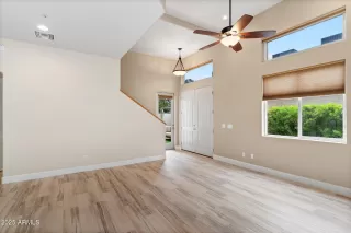 Photo #4: 6838287 Listing 