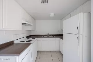 Photo #5: 6838438 Listing 