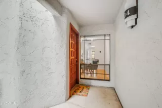 Photo #2: 6838586 Listing 