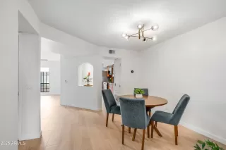 Photo #4: 6838586 Listing 