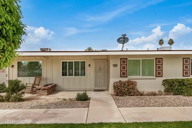 MLS: 6838637 Condo For Sale