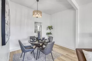 Photo #6: 6838640 Listing