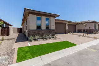 Photo #1: 6838672 Listing 