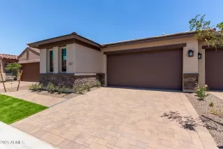 Photo #2: 6838672 Listing 