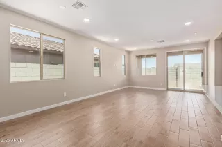 Photo #5: 6838672 Listing 