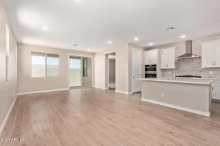 Photo #6: 6838672 Listing 