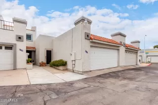 Photo #1: 6838675 Listing 