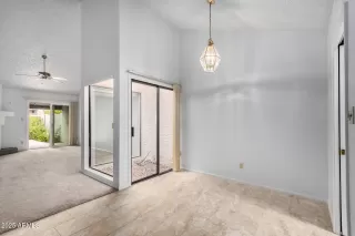 Photo #6: 6838675 Listing 