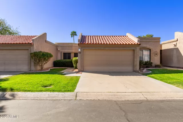 MLS: 6838688 Condo For Sale