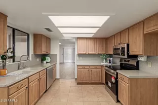 Photo #3: 6838688 Listing