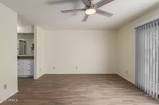 Photo #5: 6838688 Listing