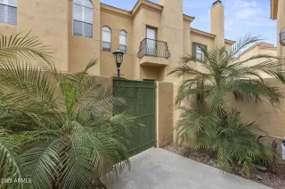 Photo #5: 6838769 Listing