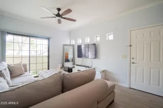 Photo #5: 6838815 Listing 