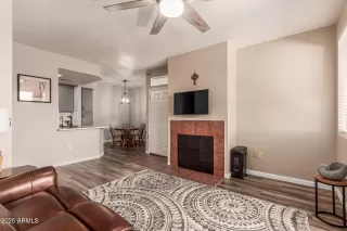 Photo #5: 6838873 Listing