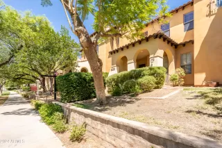 Photo #1: 6838960 Listing 