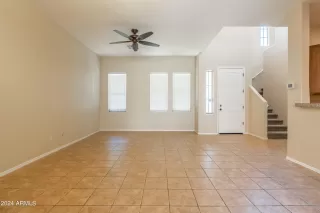 Photo #4: 6838960 Listing 