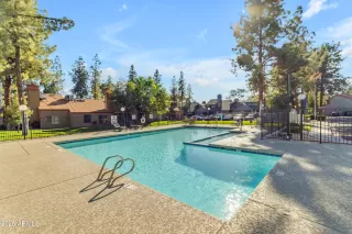 Photo #4: 6839006 Listing