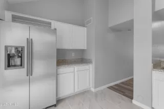 Photo #6: 6839006 Listing