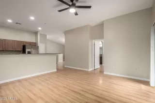 Photo #5: 6839017 Listing