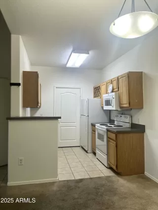 Photo #3: 6839019 Listing 