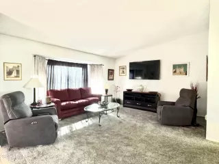 Photo #3: 6839027 Listing 