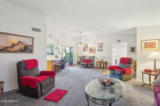 Photo #4: 6839027 Listing 