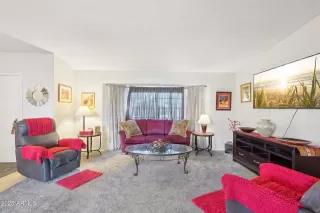 Photo #5: 6839027 Listing 