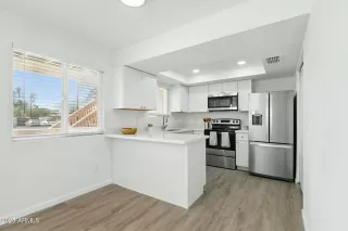 Photo #3: 6839038 Listing