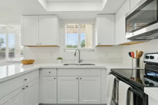 Photo #6: 6839038 Listing
