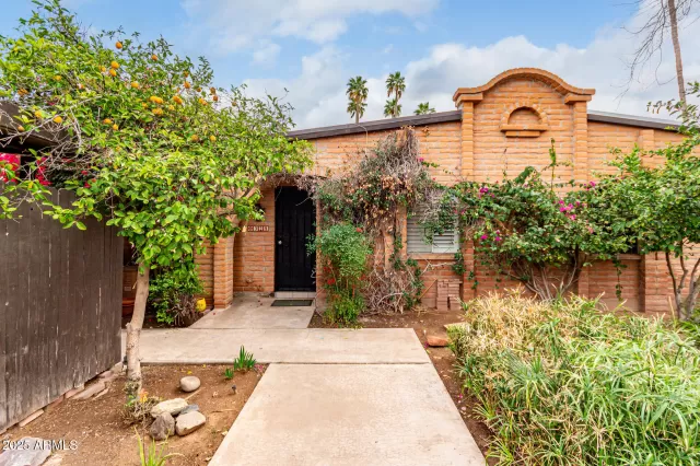 MLS: 6839042 Condo For Sale