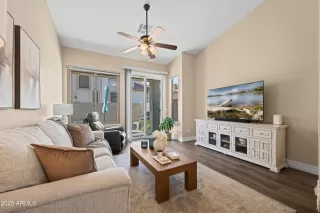 Photo #3: 6839095 Listing