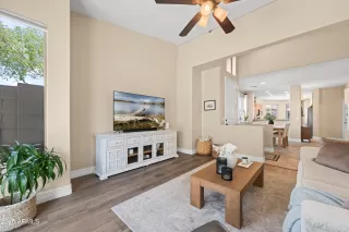 Photo #4: 6839095 Listing