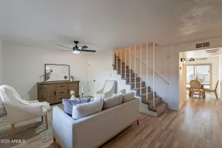 Photo #4: 6839313 Listing