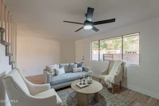 Photo #5: 6839313 Listing