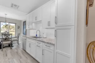 Photo #5: 6839349 Listing