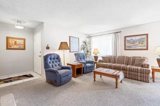 Photo #3: 6839398 Listing 