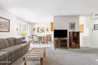 Photo #4: 6839398 Listing 