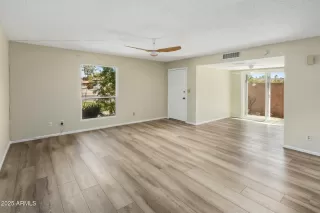 Photo #3: 6839445 Listing