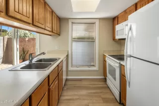 Photo #6: 6839445 Listing