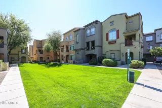 Photo #2: 6839549 Listing