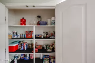 Photo #4: 6839549 Listing