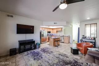 Photo #5: 6839549 Listing