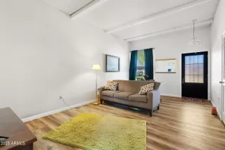 Photo #6: 6839778 Listing